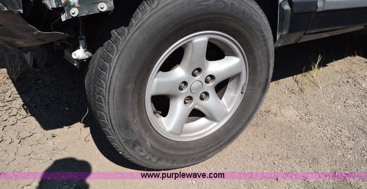 image for item L5871 1997 Jeep Cherokee Sport SUV