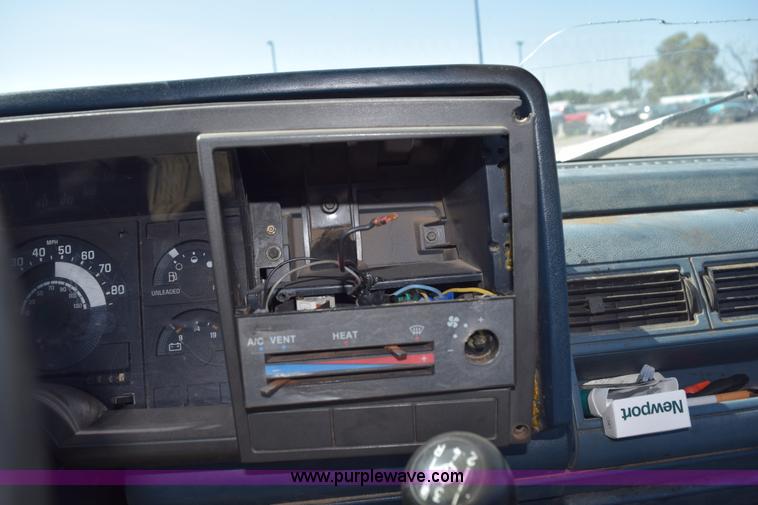 image for item L5872 1991 Chevrolet 1500 pickup truck