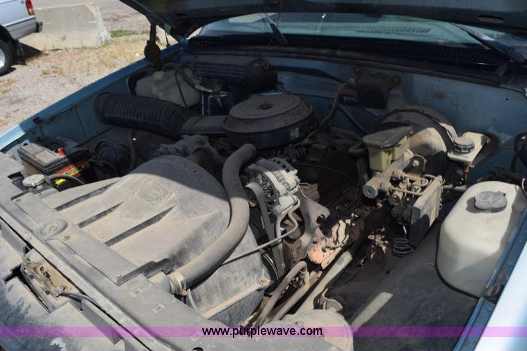 image for item L5872 1991 Chevrolet 1500 pickup truck