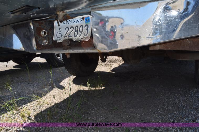 image for item L5872 1991 Chevrolet 1500 pickup truck