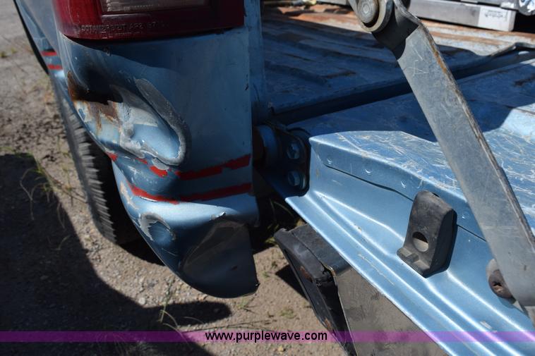 image for item L5872 1991 Chevrolet 1500 pickup truck