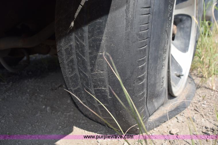 image for item L5873 2000 Chevrolet S10 pickup truck