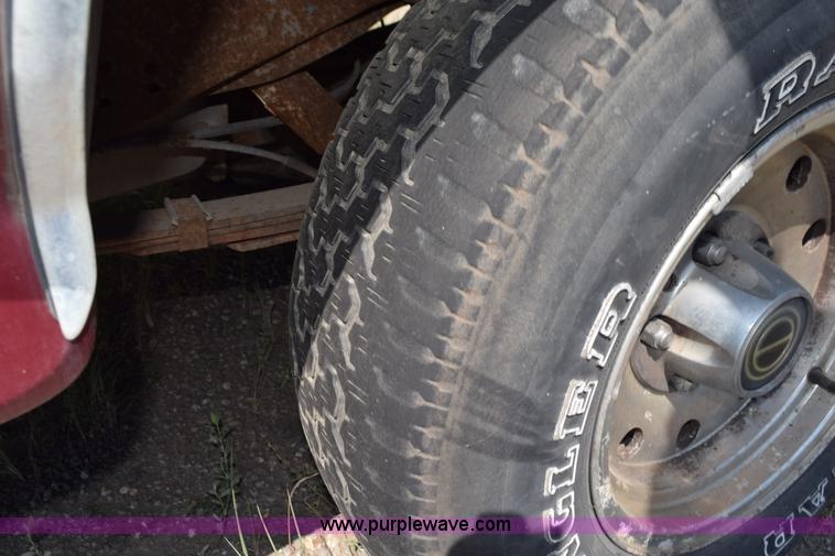 image for item L5875 1995 Ford F150 pickup truck