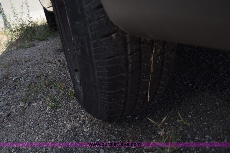 image for item L5877 1998 Chevrolet S10 pickup truck