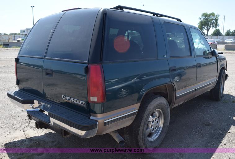 image for item L5878 1997 Chevrolet Tahoe SUV