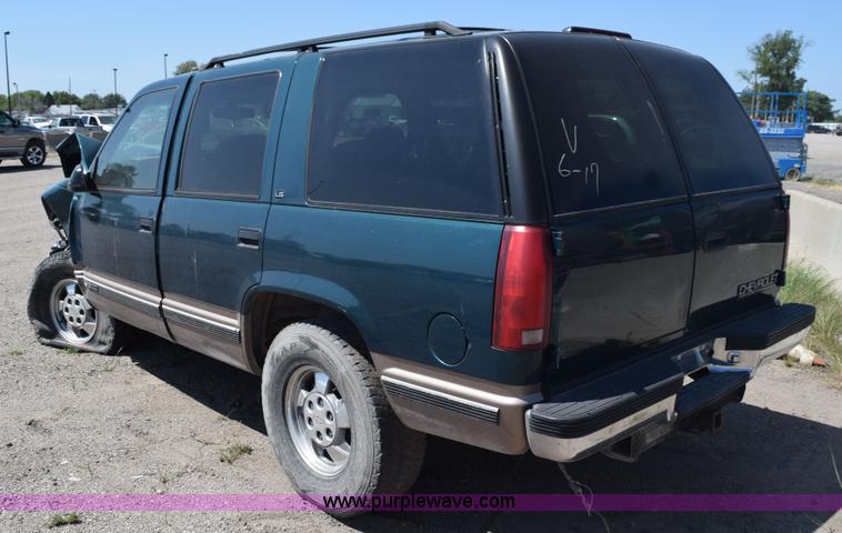 image for item L5878 1997 Chevrolet Tahoe SUV