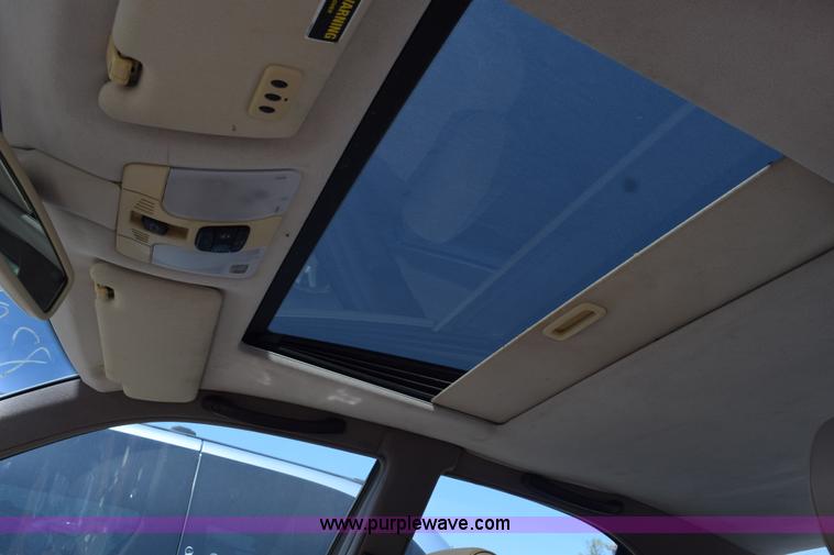 image for item L5880 1998 Mercedes Benz E320