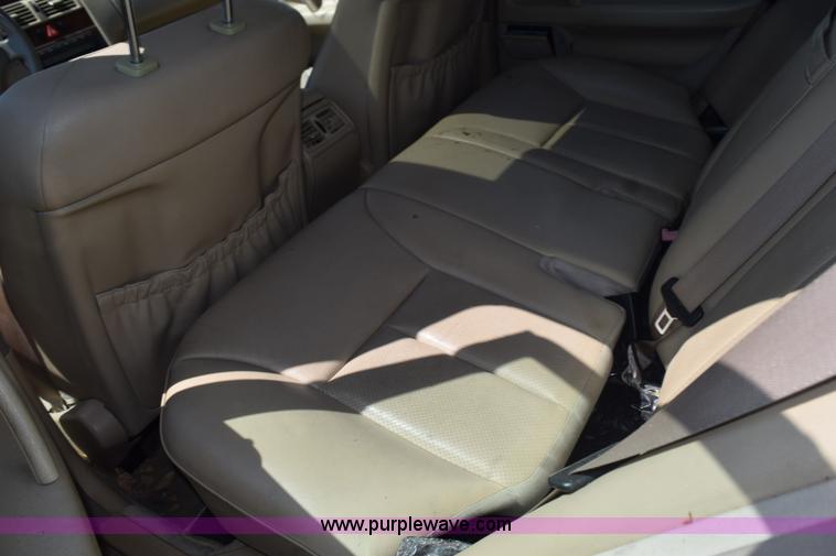 image for item L5880 1998 Mercedes Benz E320