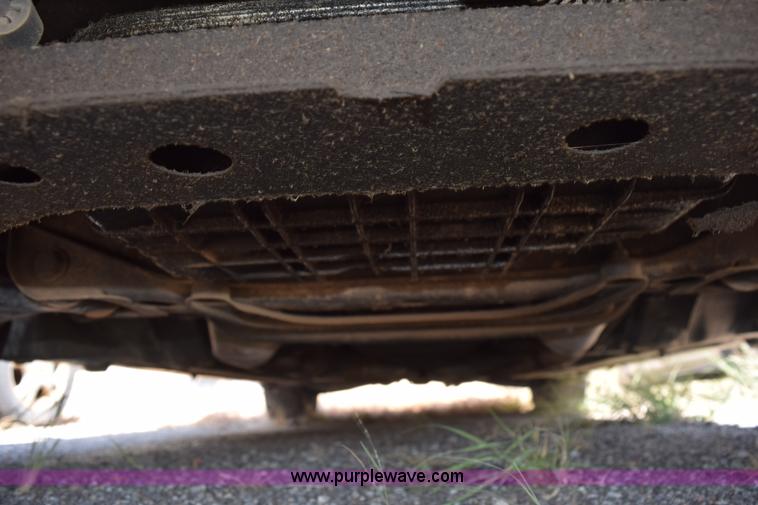 image for item L5880 1998 Mercedes Benz E320