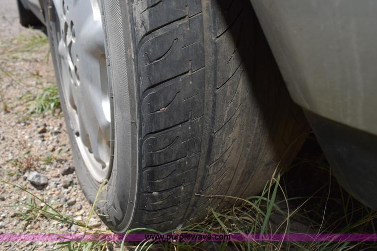 image for item L5880 1998 Mercedes Benz E320