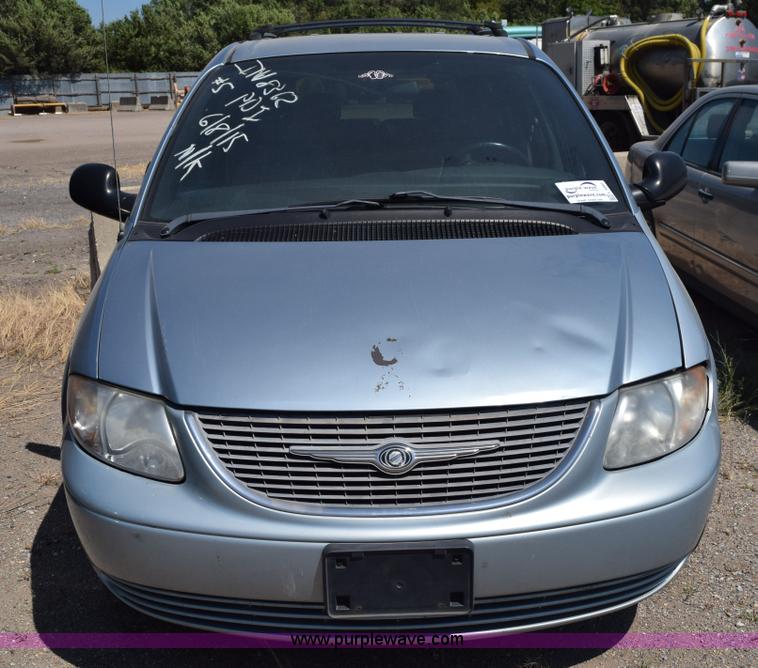 image for item L5881 2004 Dodge Grand Caravan SXT van