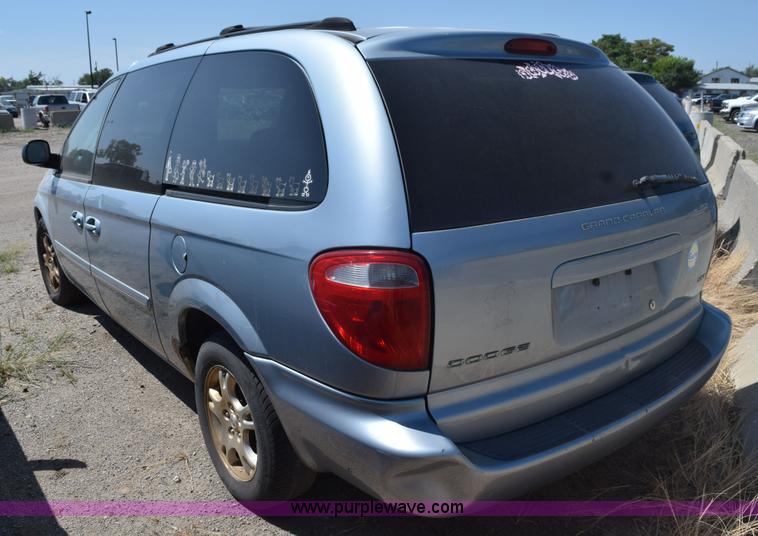 image for item L5881 2004 Dodge Grand Caravan SXT van