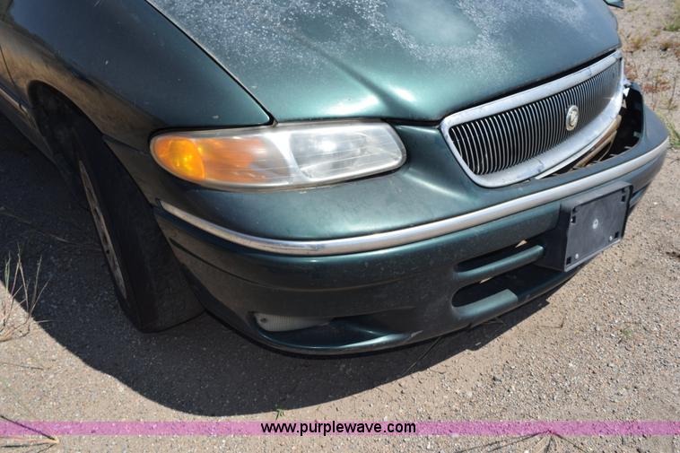 image for item L5882 1997 Chrysler Town & Country LX van