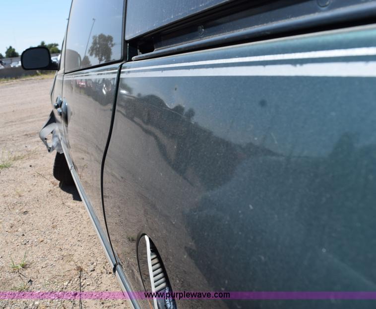 image for item L5882 1997 Chrysler Town & Country LX van