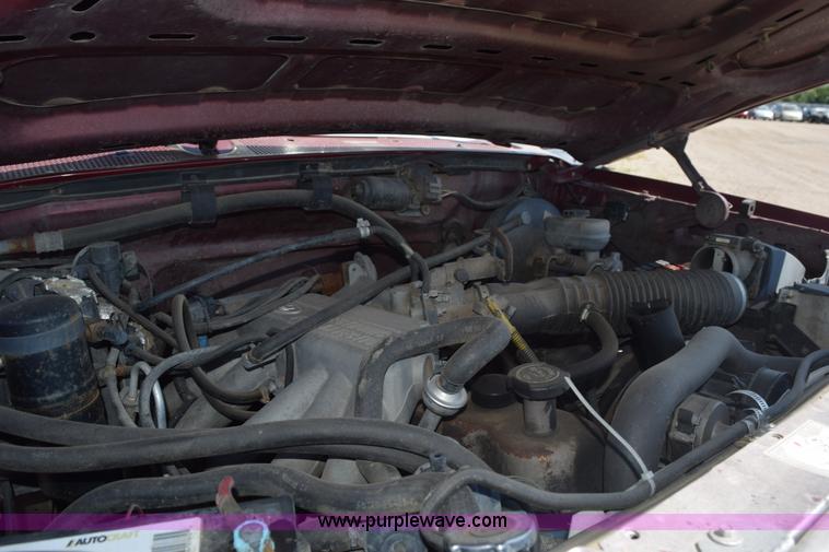 image for item L5883 1996 Ford F150 pickup truck