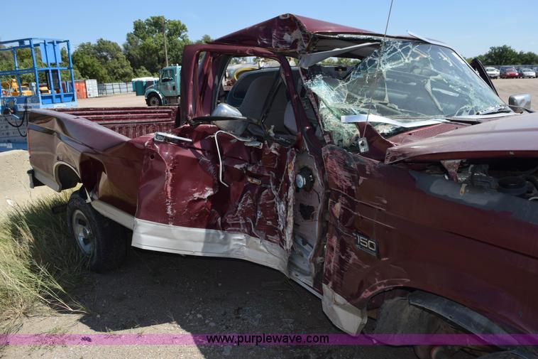 image for item L5883 1996 Ford F150 pickup truck