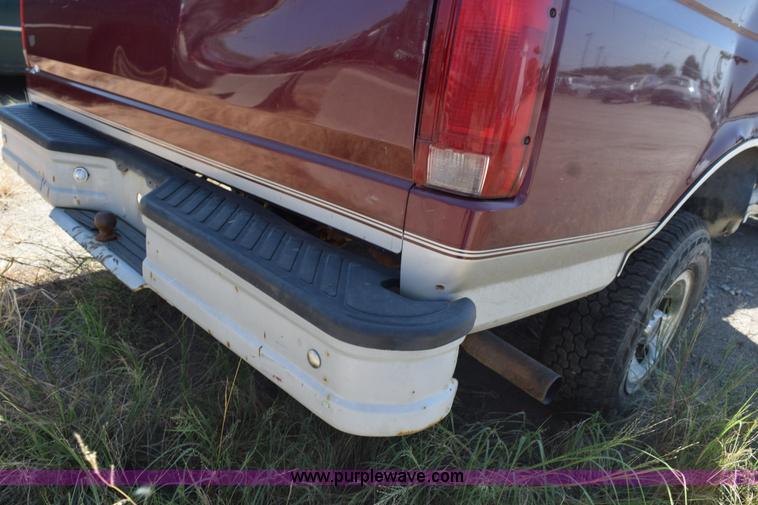 image for item L5883 1996 Ford F150 pickup truck