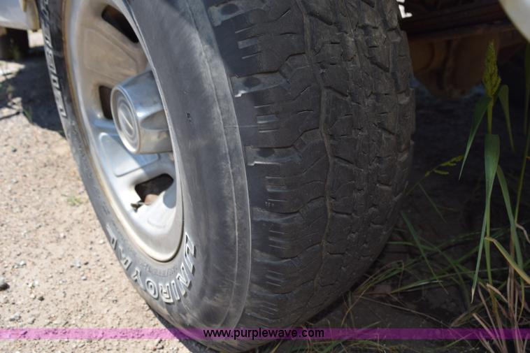 image for item L5883 1996 Ford F150 pickup truck