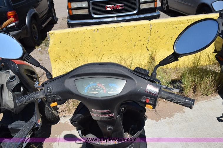 image for item L5884 2013 Jonway moped