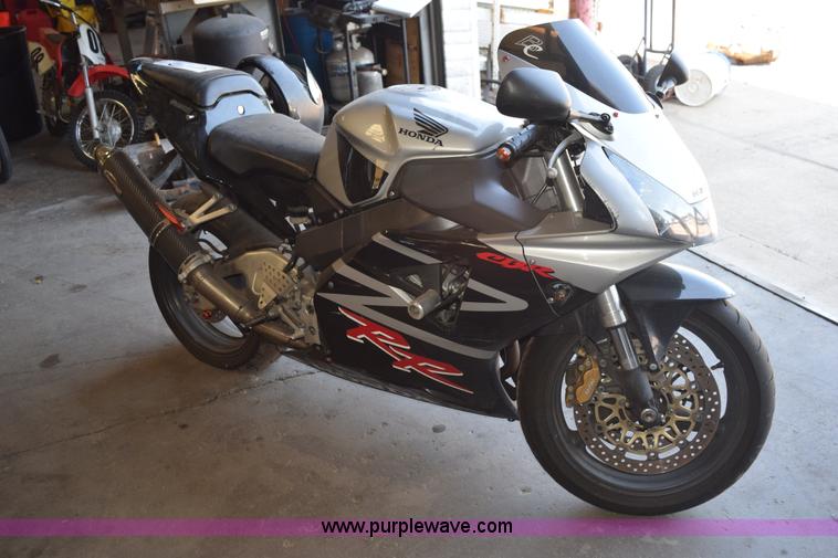 image for item L5885 2002 Honda CBR900RR motorcycle