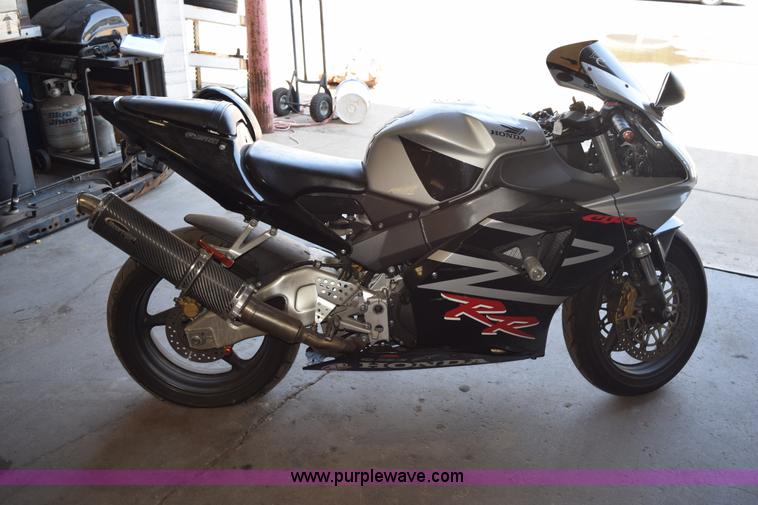 image for item L5885 2002 Honda CBR900RR motorcycle