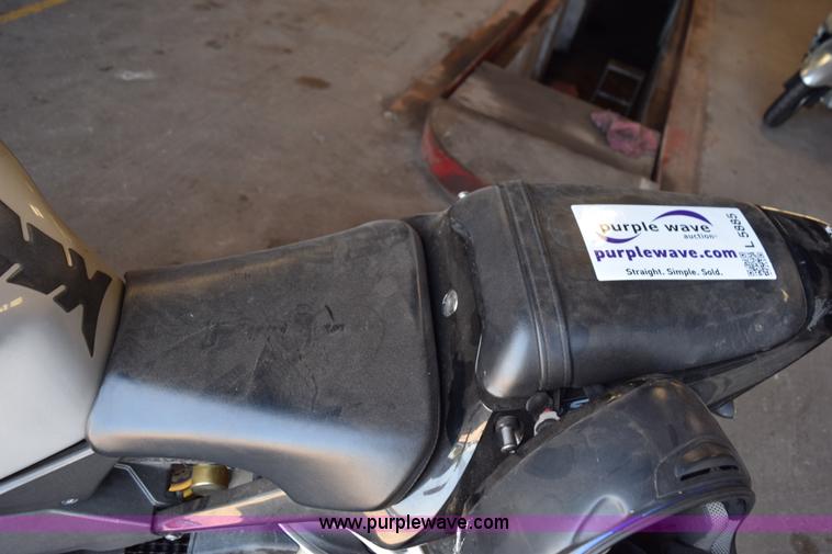 image for item L5885 2002 Honda CBR900RR motorcycle