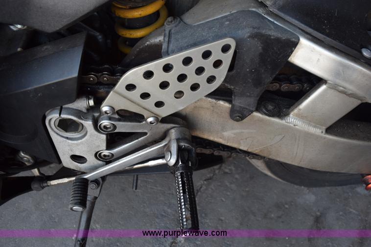 image for item L5885 2002 Honda CBR900RR motorcycle