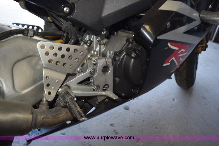 image for item L5885 2002 Honda CBR900RR motorcycle