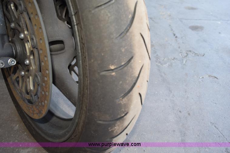 image for item L5885 2002 Honda CBR900RR motorcycle