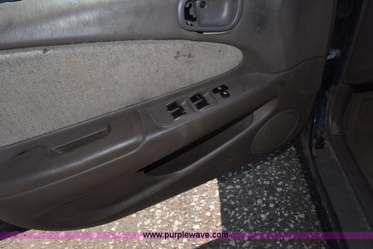 image for item L5886 1999 Chevrolet Prizm