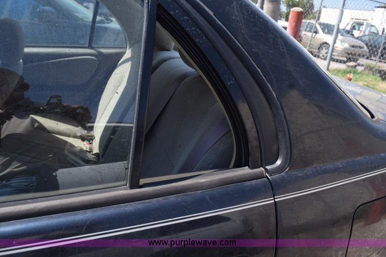 image for item L5886 1999 Chevrolet Prizm