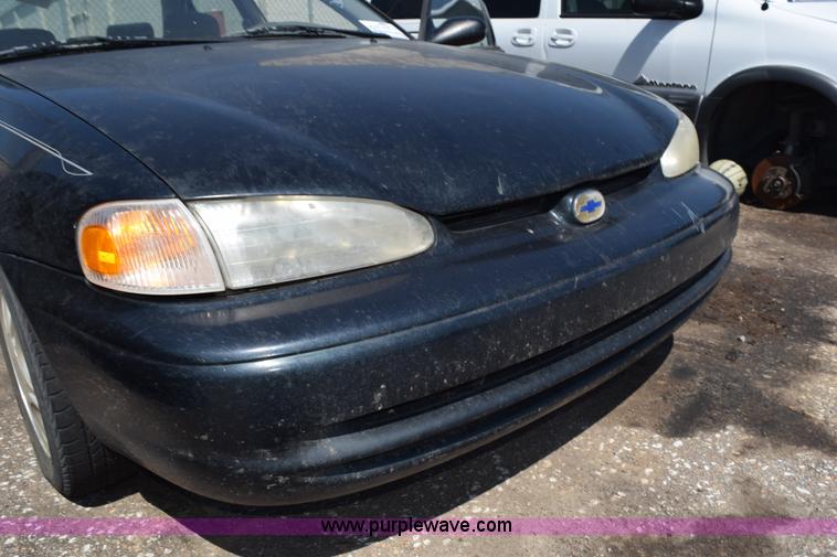 image for item L5886 1999 Chevrolet Prizm