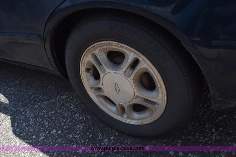 image for item L5886 1999 Chevrolet Prizm