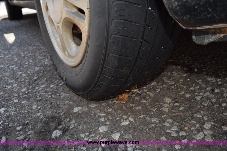 image for item L5886 1999 Chevrolet Prizm