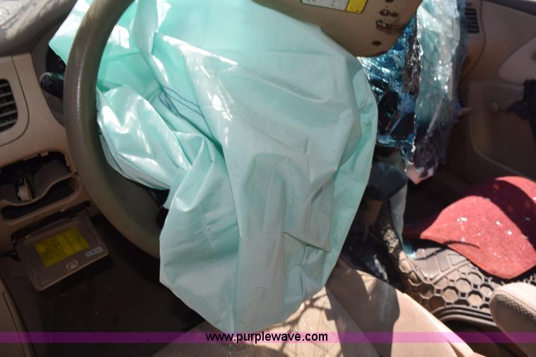 image for item L5887 2006 Kia Rio