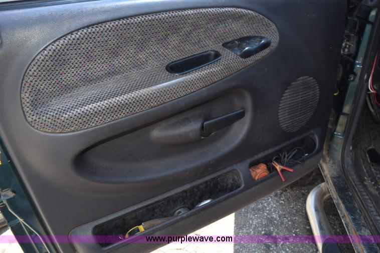 image for item L5888 1999 Dodge Ram 1500 pickup truck