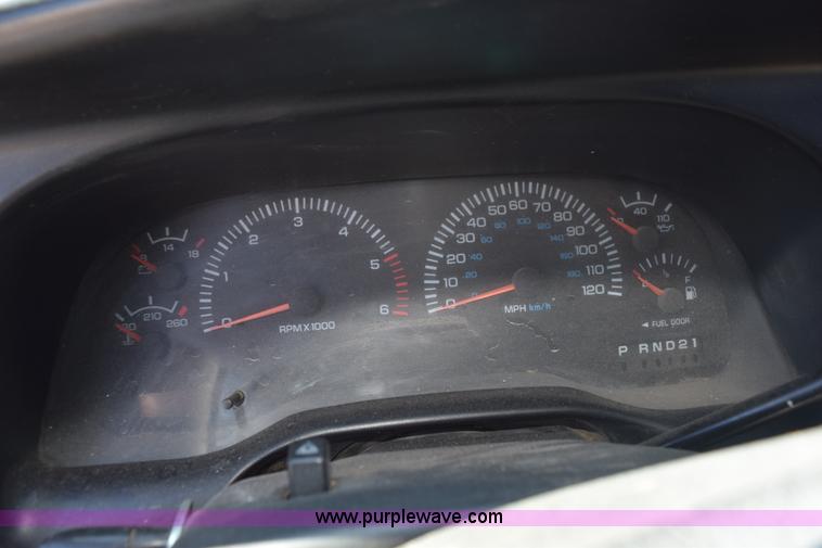 image for item L5888 1999 Dodge Ram 1500 pickup truck