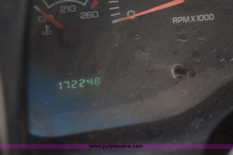 image for item L5888 1999 Dodge Ram 1500 pickup truck