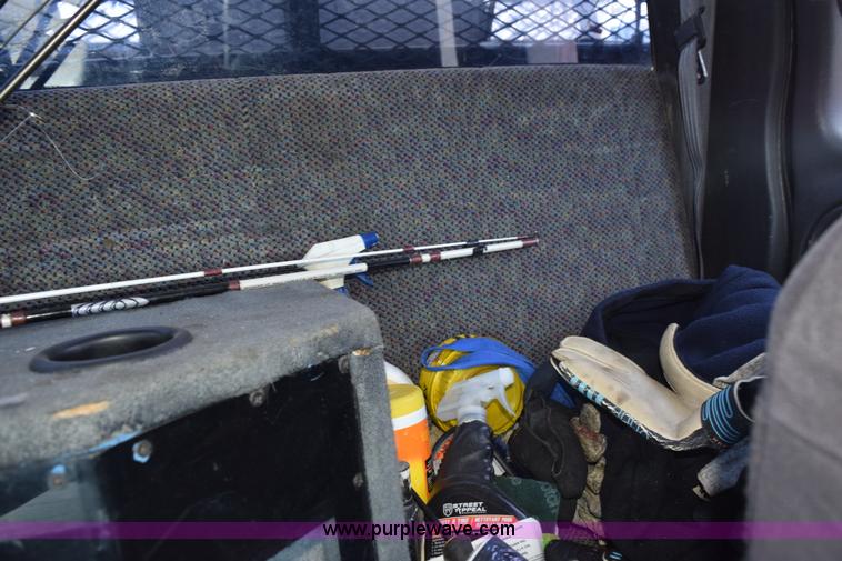 image for item L5888 1999 Dodge Ram 1500 pickup truck