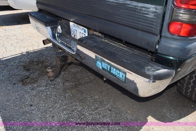 image for item L5888 1999 Dodge Ram 1500 pickup truck