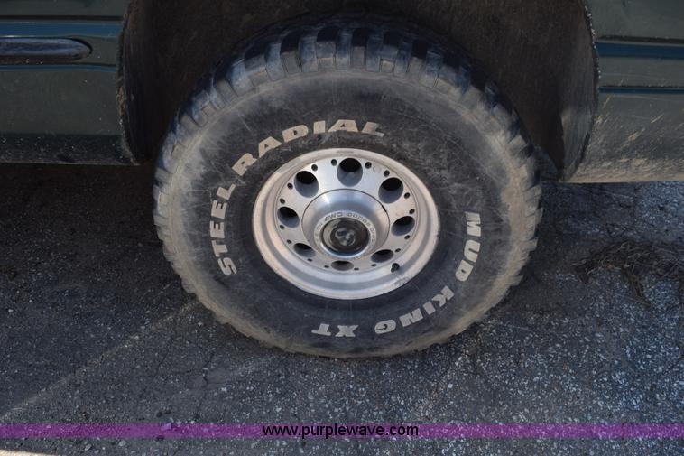 image for item L5888 1999 Dodge Ram 1500 pickup truck