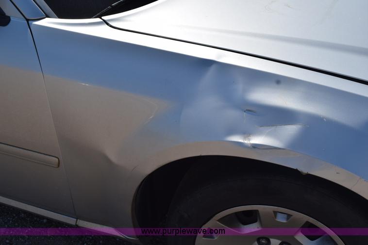 image for item L5890 2006 Dodge Magnum SE