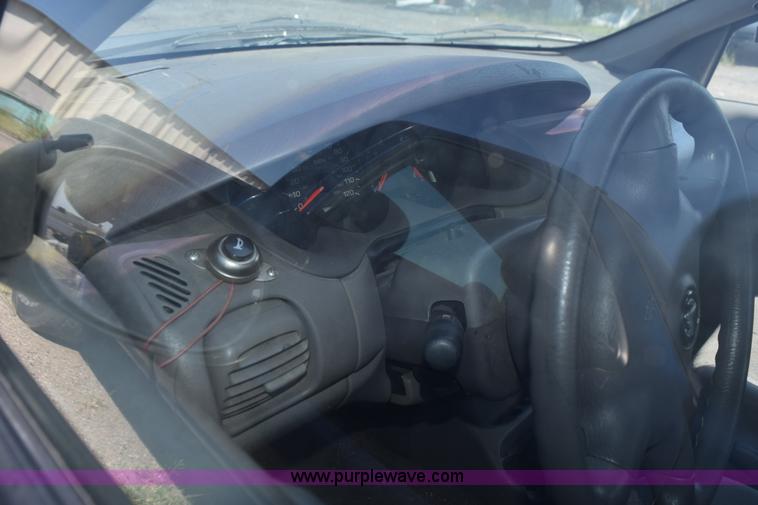 image for item L5891 2001 Dodge Neon