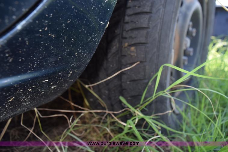 image for item L5891 2001 Dodge Neon