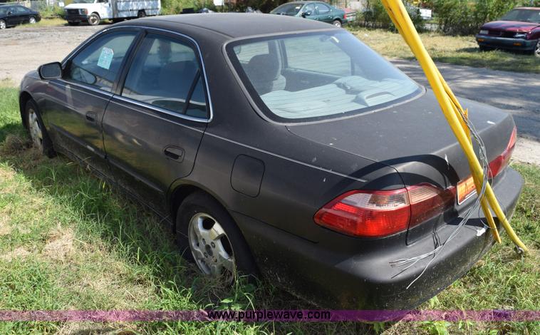 image for item L5892 1998 Honda Accord EX
