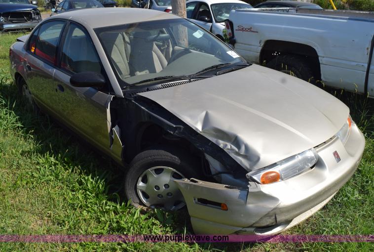 image for item L5893 2002 Saturn SL SL1