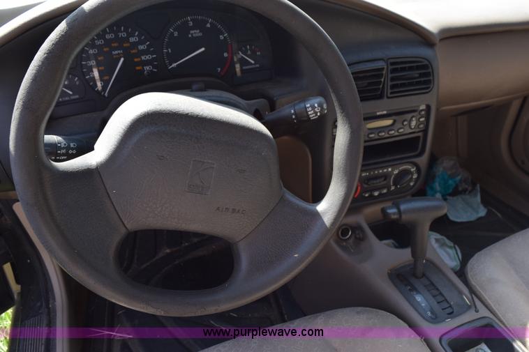 image for item L5893 2002 Saturn SL SL1