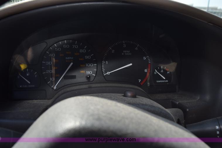 image for item L5893 2002 Saturn SL SL1