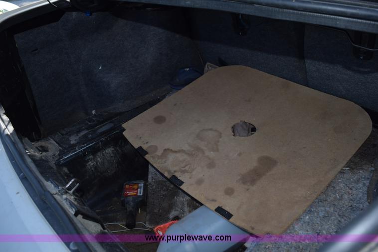 image for item L5893 2002 Saturn SL SL1