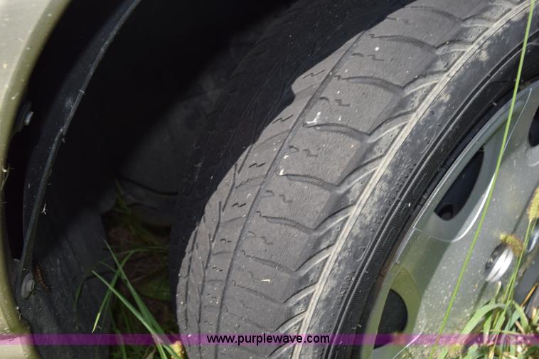 image for item L5893 2002 Saturn SL SL1